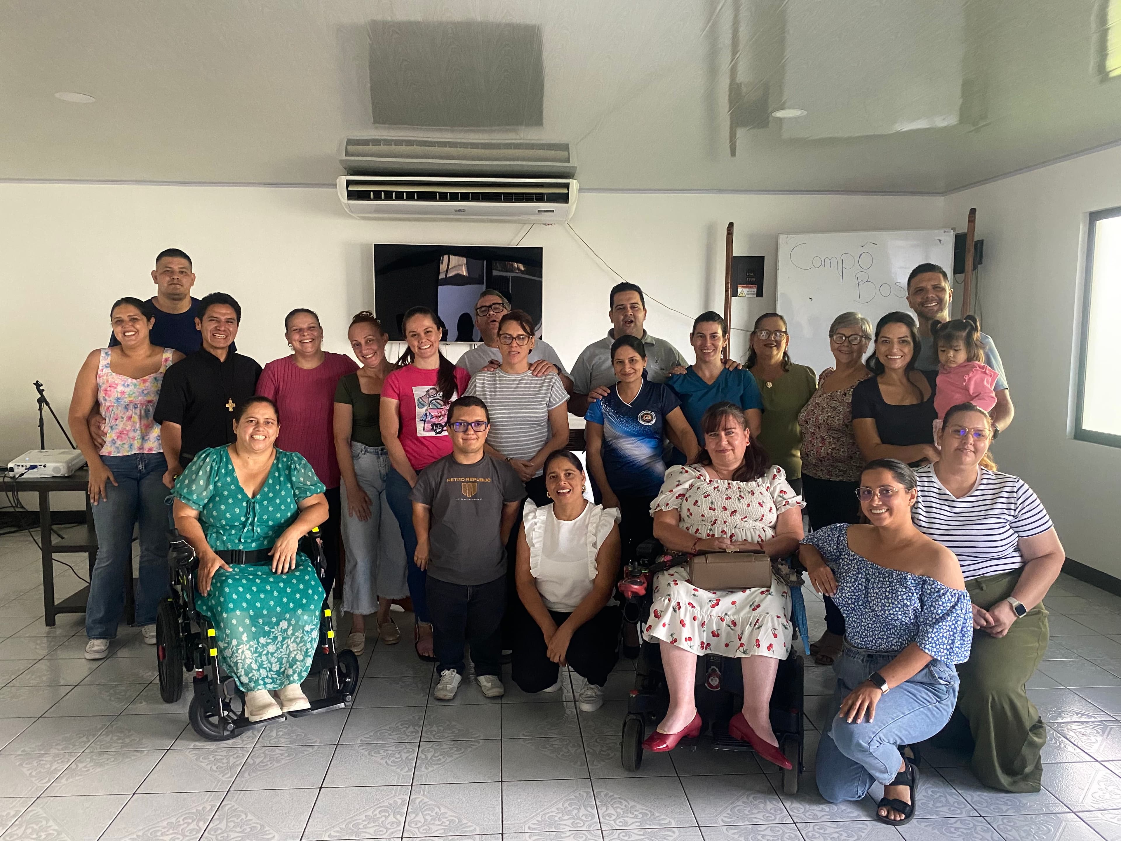Integrantes de Salesianos Cooperadores en formación y convivencia