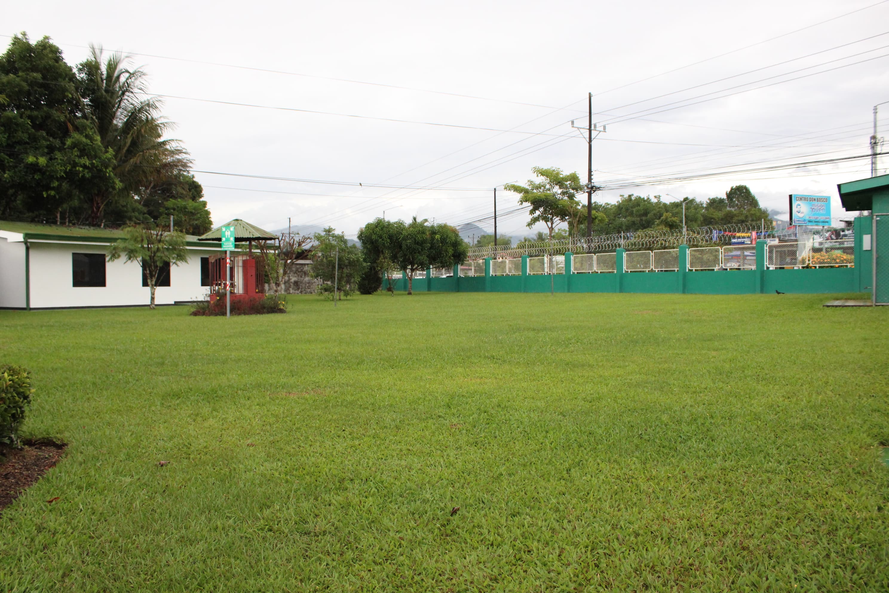 Zona verde del Centro Don Bosco Pérez Zeledón
